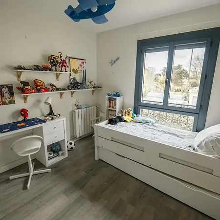 Spacious Family With Garden - *
