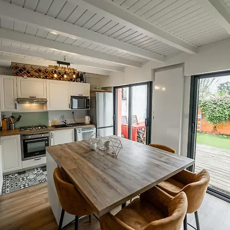 Holiday home Spacious Family With Garden -